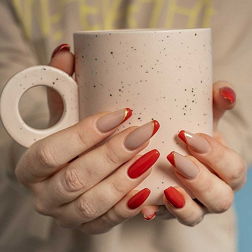 Изграждане с гел + лакиране с гел лак