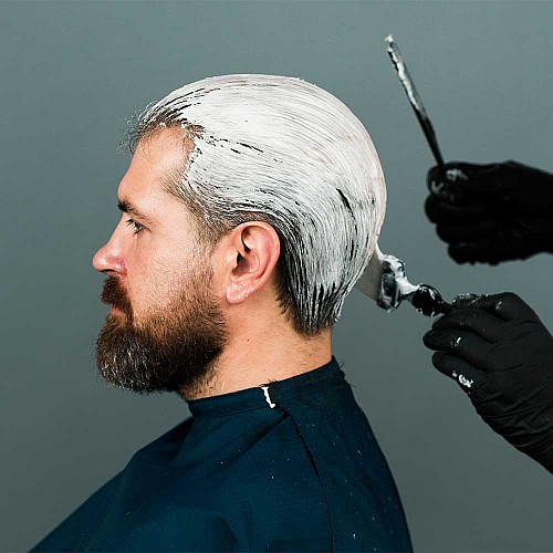 Боядисване с мъжка боя